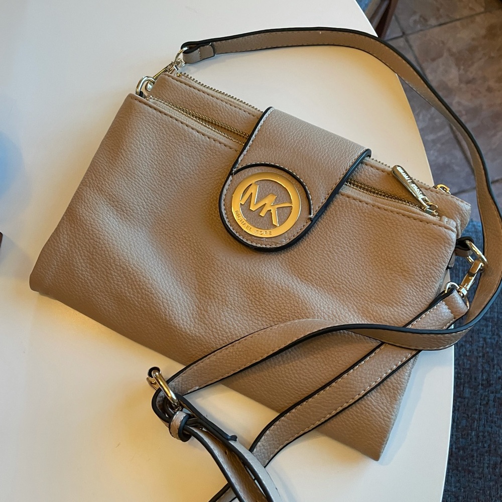 Tan Michael Kors Crossbody Bag / Purse!